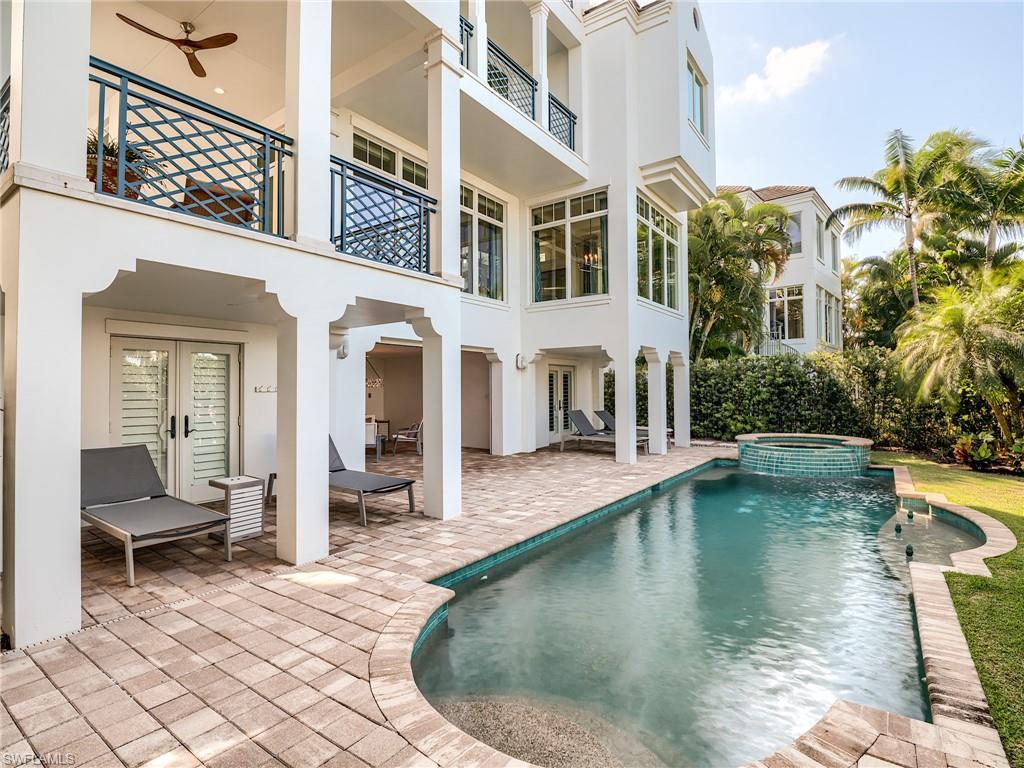 NAPLES CASAMORE - Residential