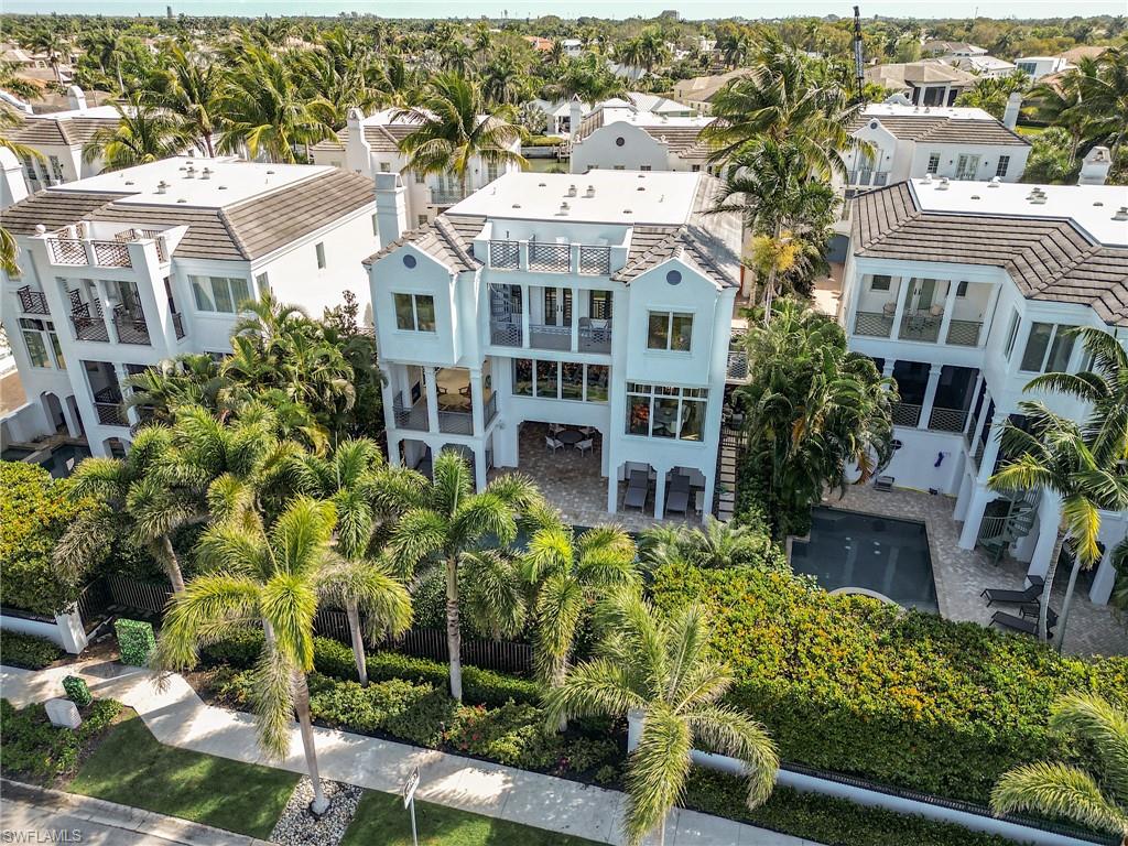 NAPLES CASAMORE - Residential