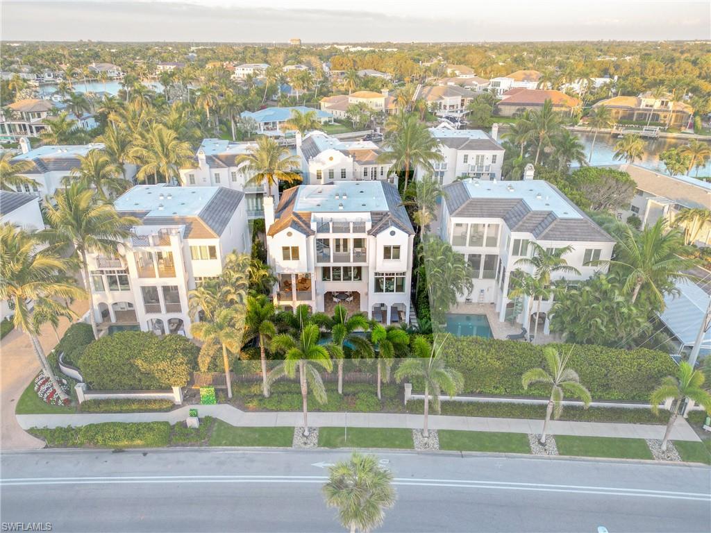 NAPLES CASAMORE - Residential