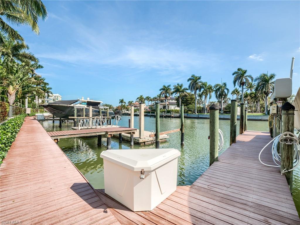 NAPLES CASAMORE - Residential