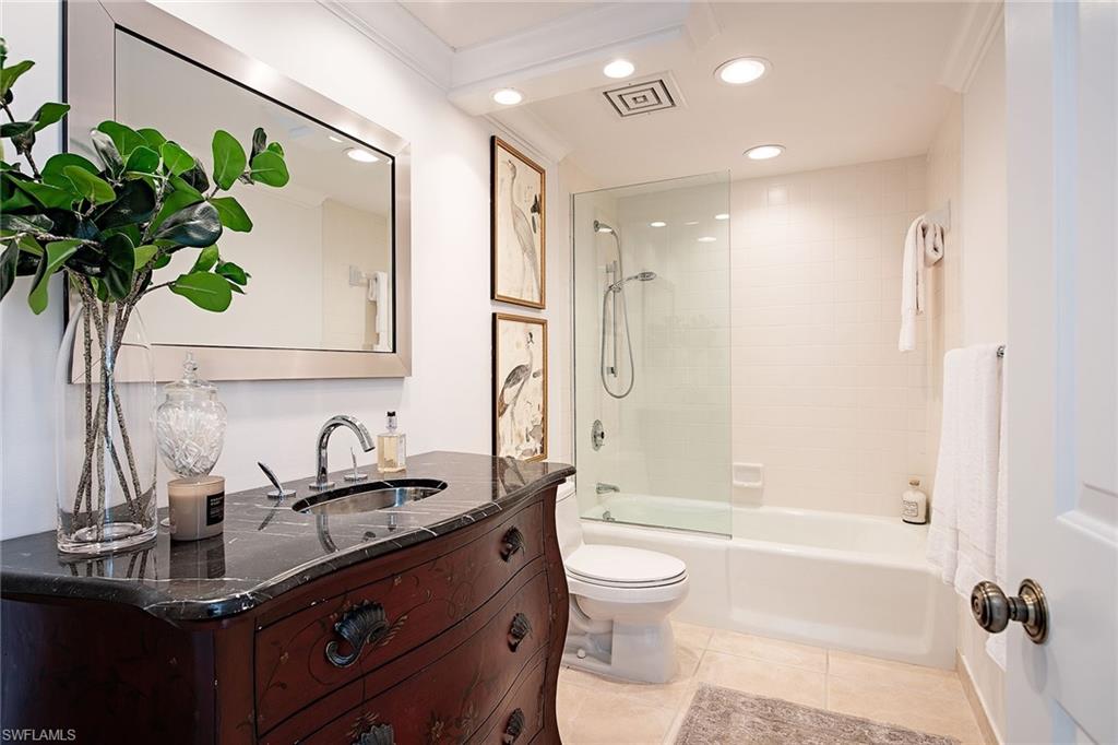 PARK PLAZA - Residential