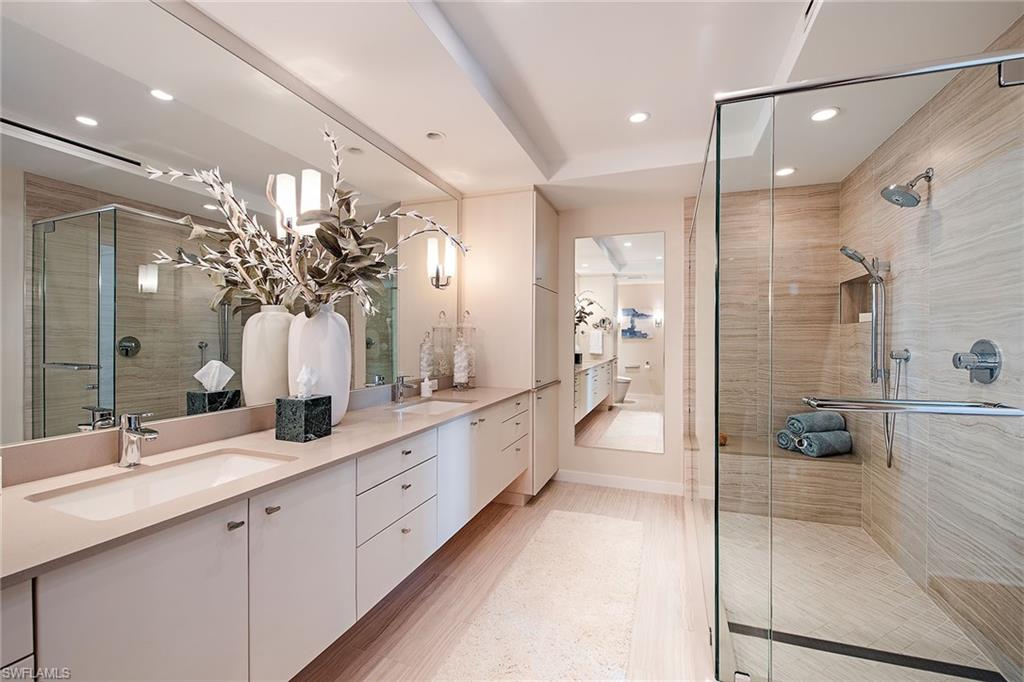 PARK PLAZA - Residential