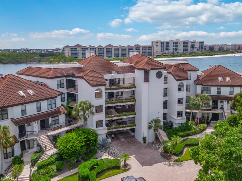 LA PENINSULA - Residential