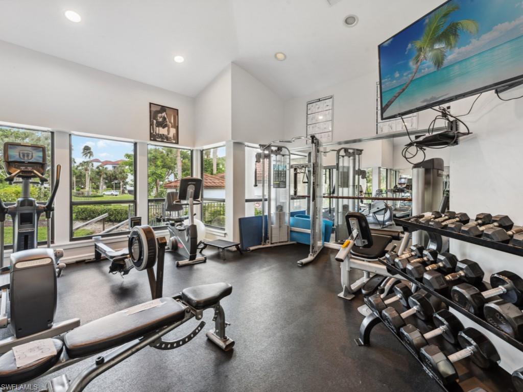 LA PENINSULA - Residential