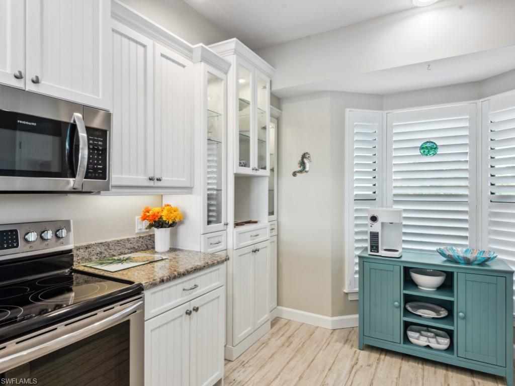 LA PENINSULA - Residential