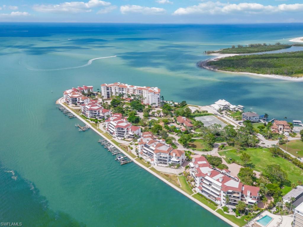 LA PENINSULA - Residential