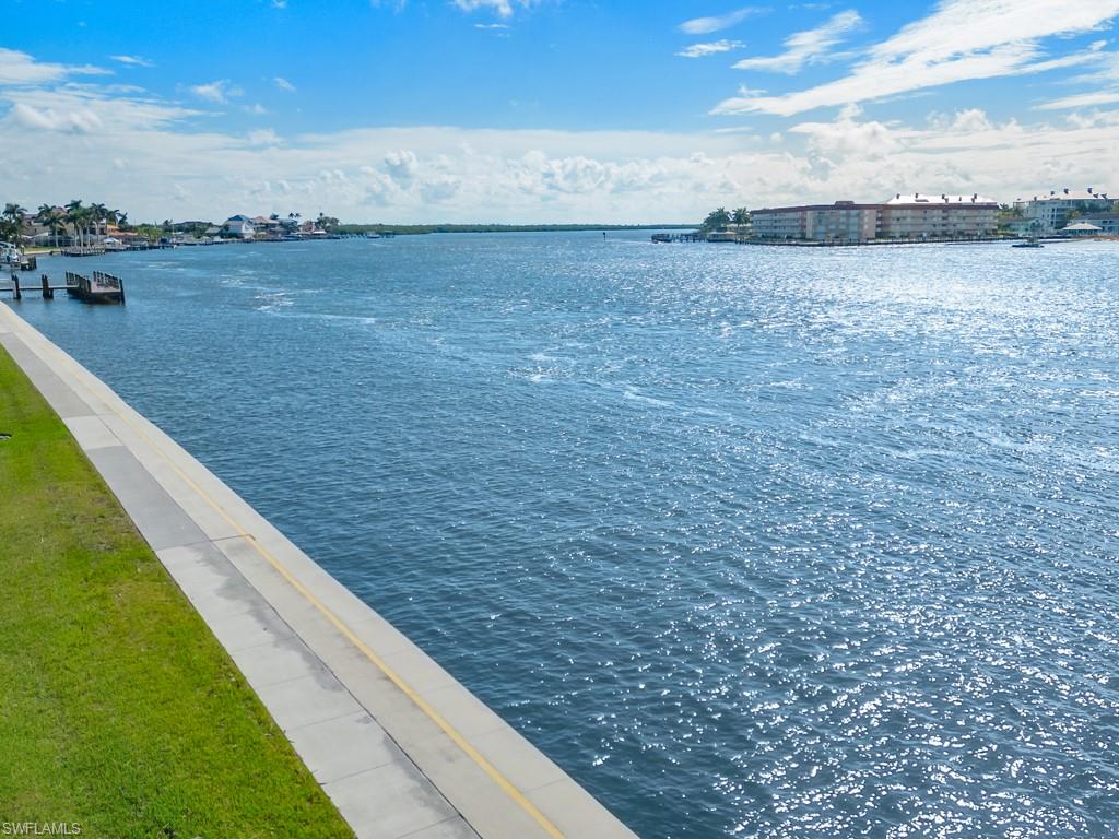 LA PENINSULA - Residential