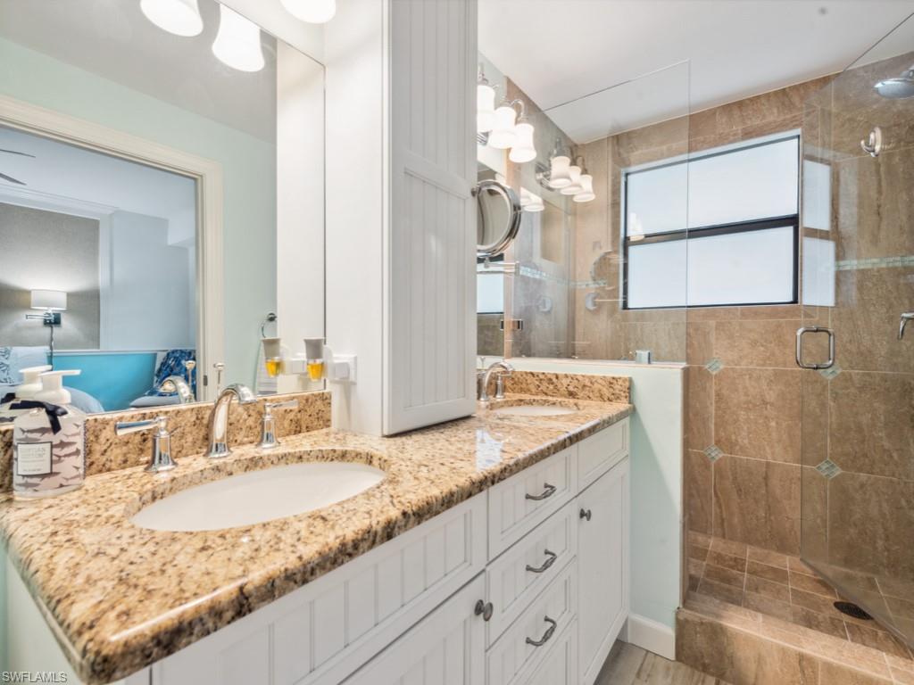 LA PENINSULA - Residential