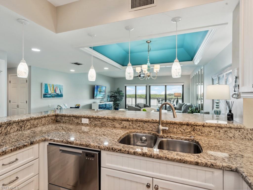 LA PENINSULA - Residential