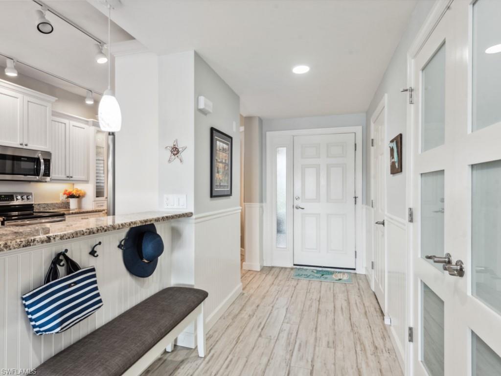 LA PENINSULA - Residential