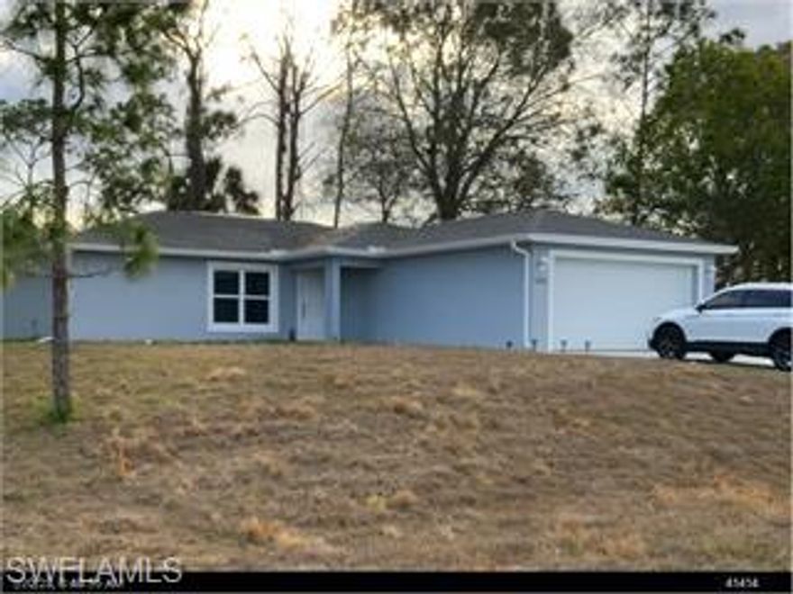 Welcome to your slice of Florida sunshine in beautiful LaBelle! This charming home offers the perfect blend of comfort, space, and peaceful surroundings. Nestled in a quiet neighborhood, this property is ideal for anyone looking to enjoy relaxed country-style living while still being close to town conveniences. Don't miss out on this beautiful home.