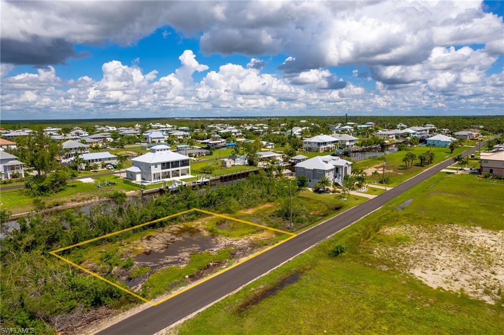 PIRATE HARBOR - Land