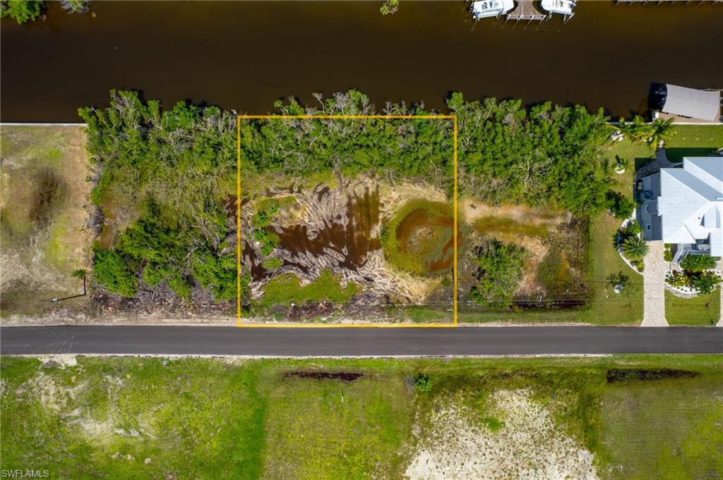 PIRATE HARBOR - Land