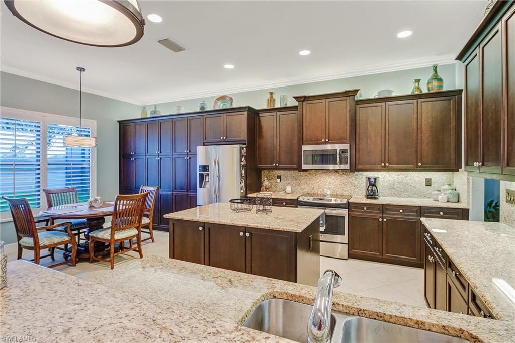 RIVERSTONE - Residential