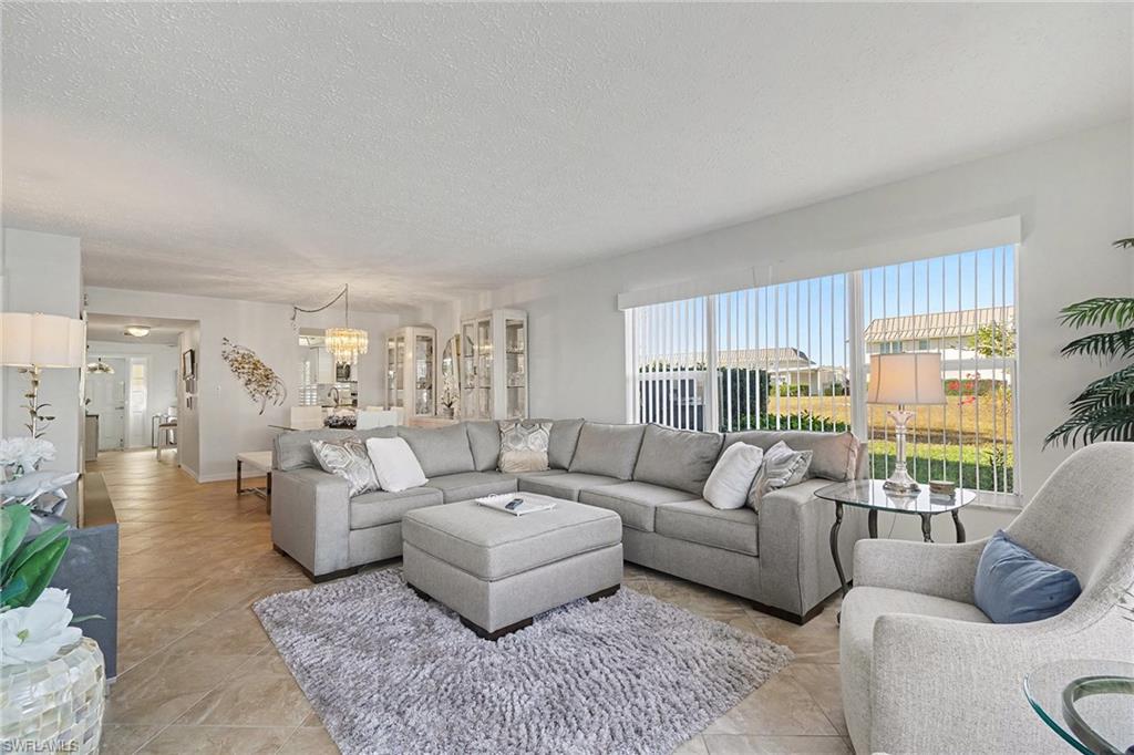 CORAL DEL RIO CONDO - Residential