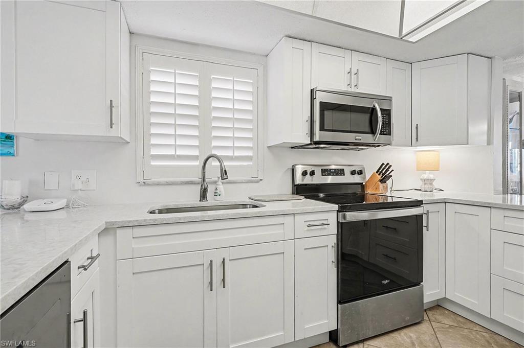 CORAL DEL RIO CONDO - Residential