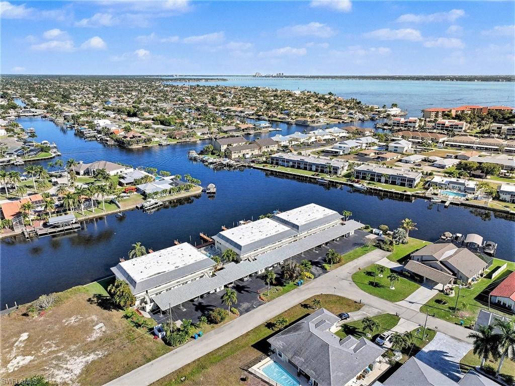 CORAL DEL RIO CONDO - Residential