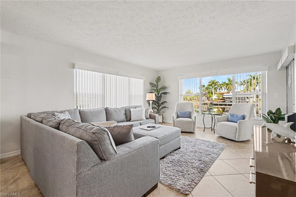 CORAL DEL RIO CONDO - Residential