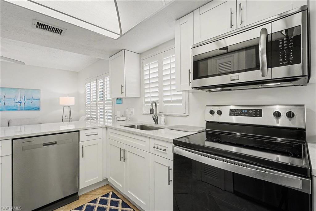 CORAL DEL RIO CONDO - Residential