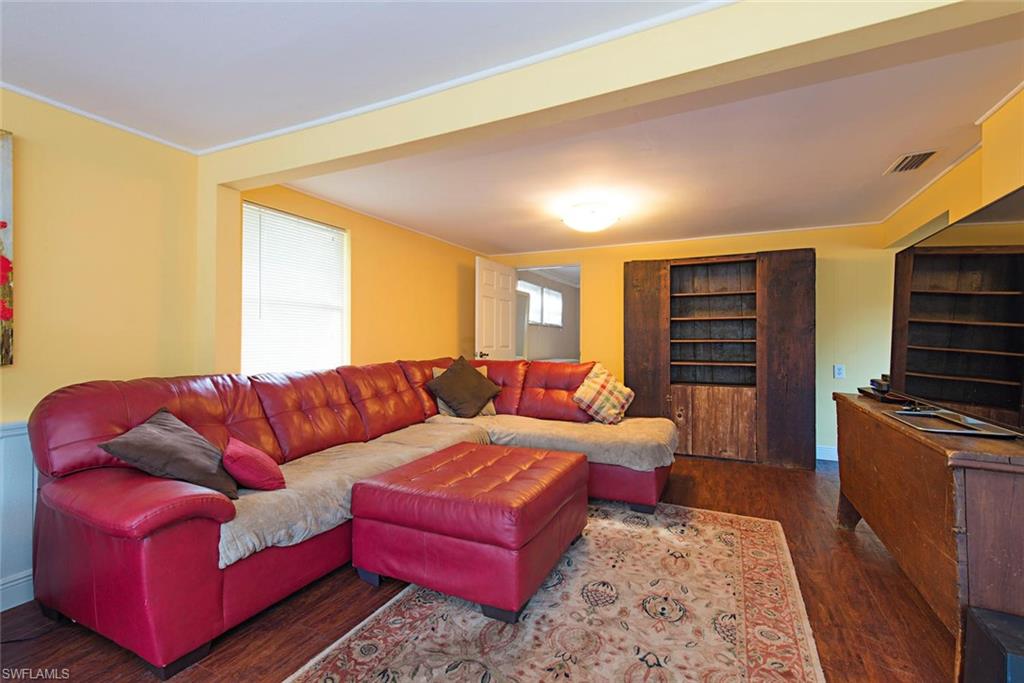 NAPLES PARK - Residential