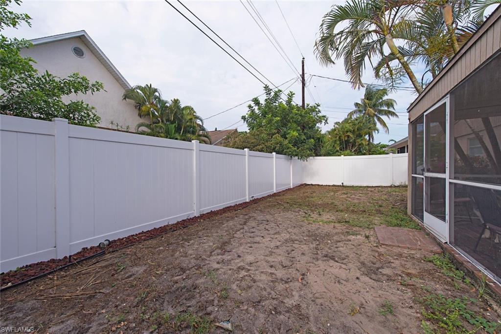 NAPLES PARK - Residential