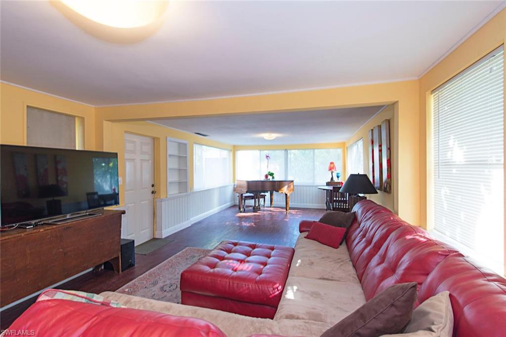 NAPLES PARK - Residential