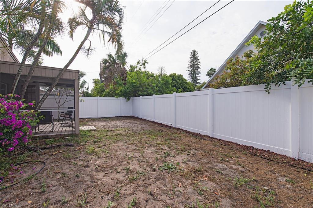 NAPLES PARK - Residential