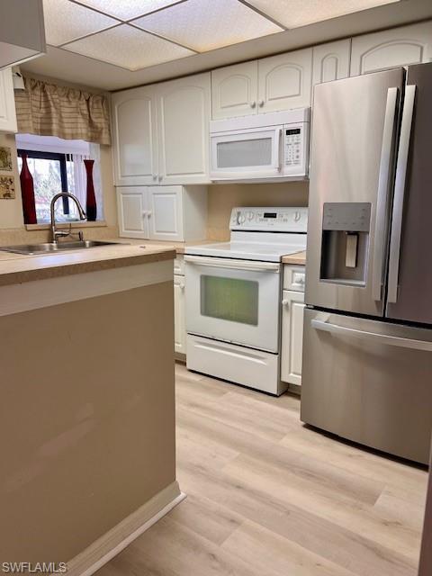 OAKMONT VILLAGE - Residential Lease