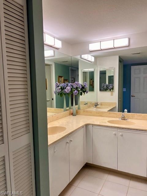 OAKMONT VILLAGE - Residential Lease