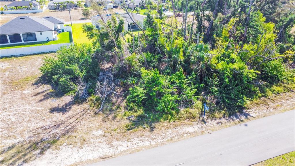 CAPE CORAL - Land