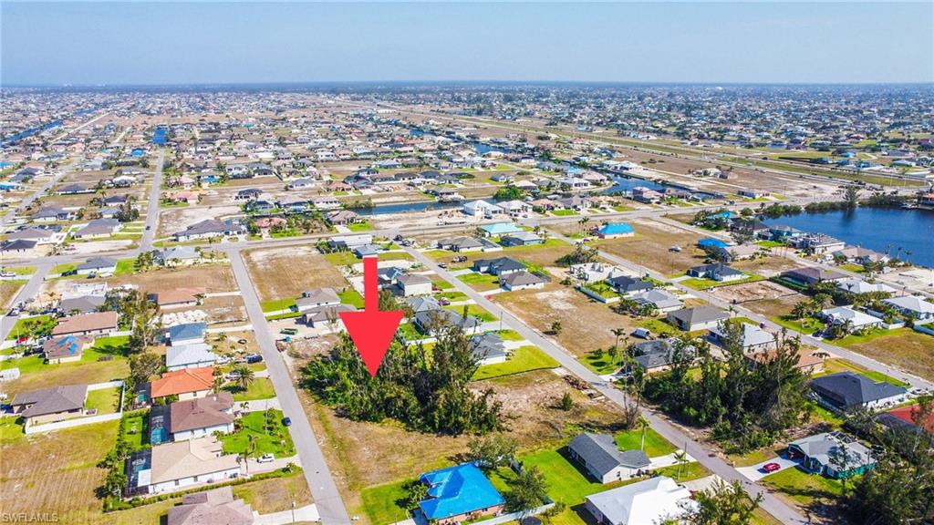 CAPE CORAL - Land