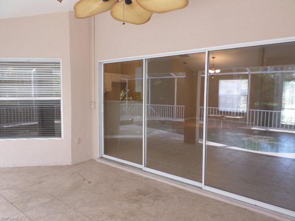 HAMPTON LAKES - Residential