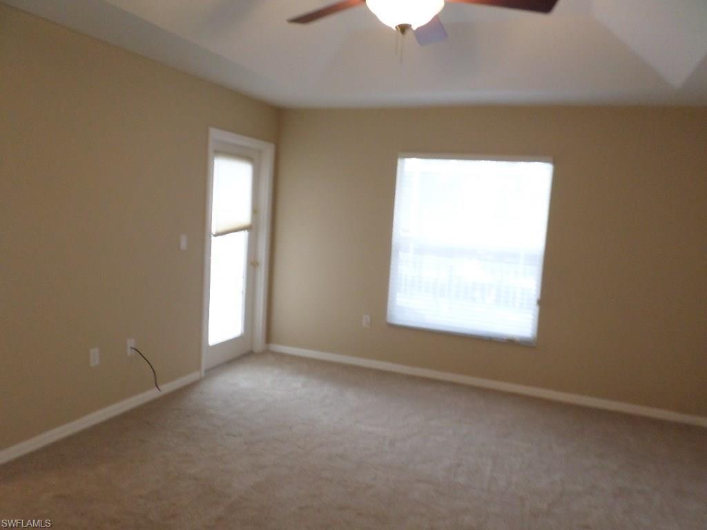 HAMPTON LAKES - Residential