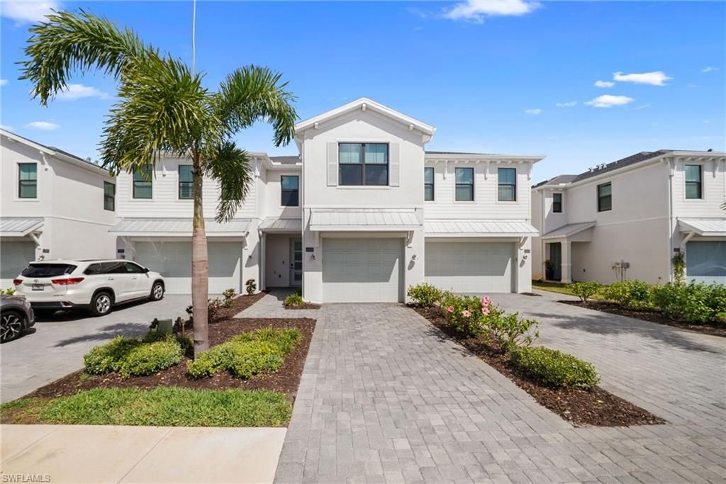 Photo of 13005 Pembroke DR, NAPLES, FL 34105 (MLS # 226010246)