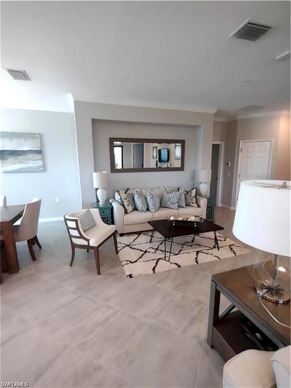 LAMORADA - Residential Lease