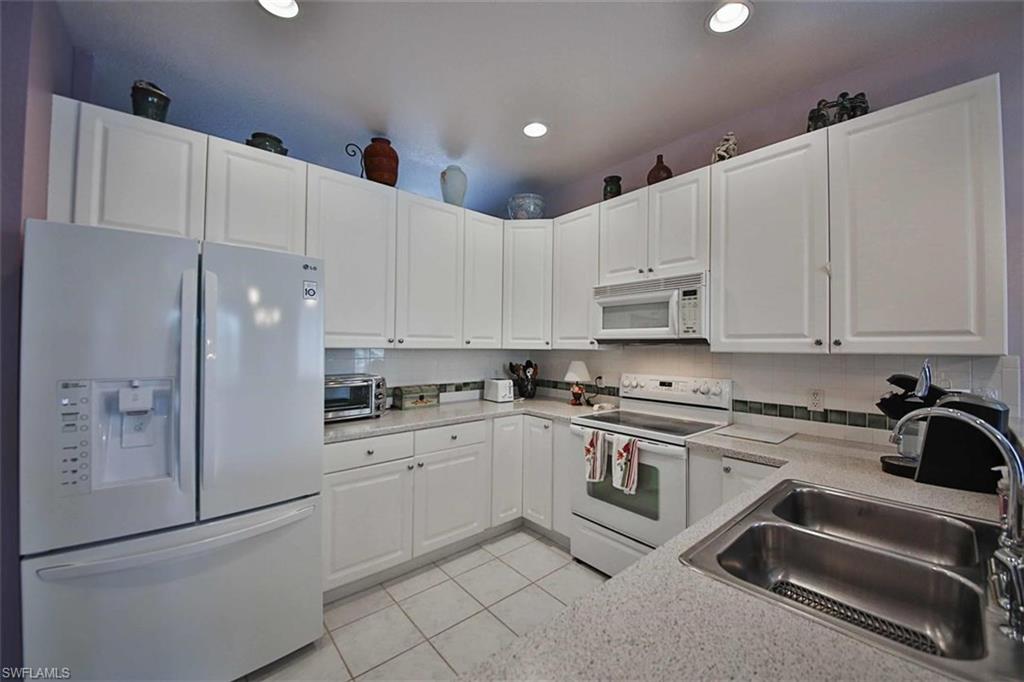 REFLECTION LAKES - Residential