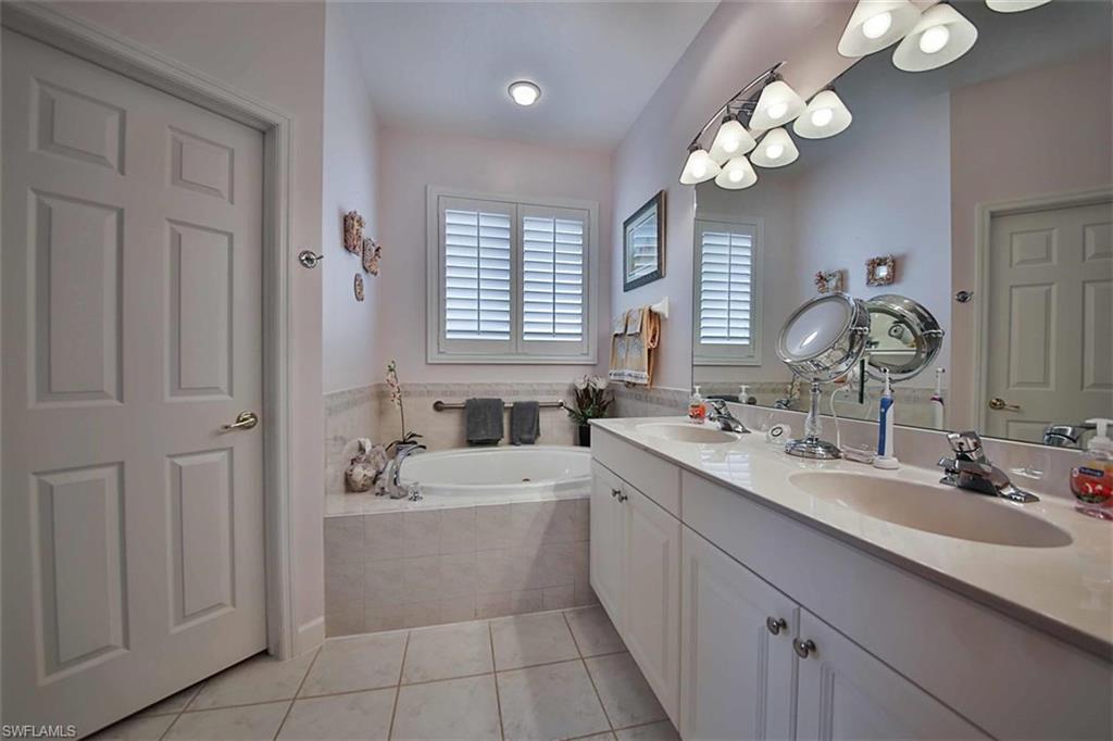 REFLECTION LAKES - Residential