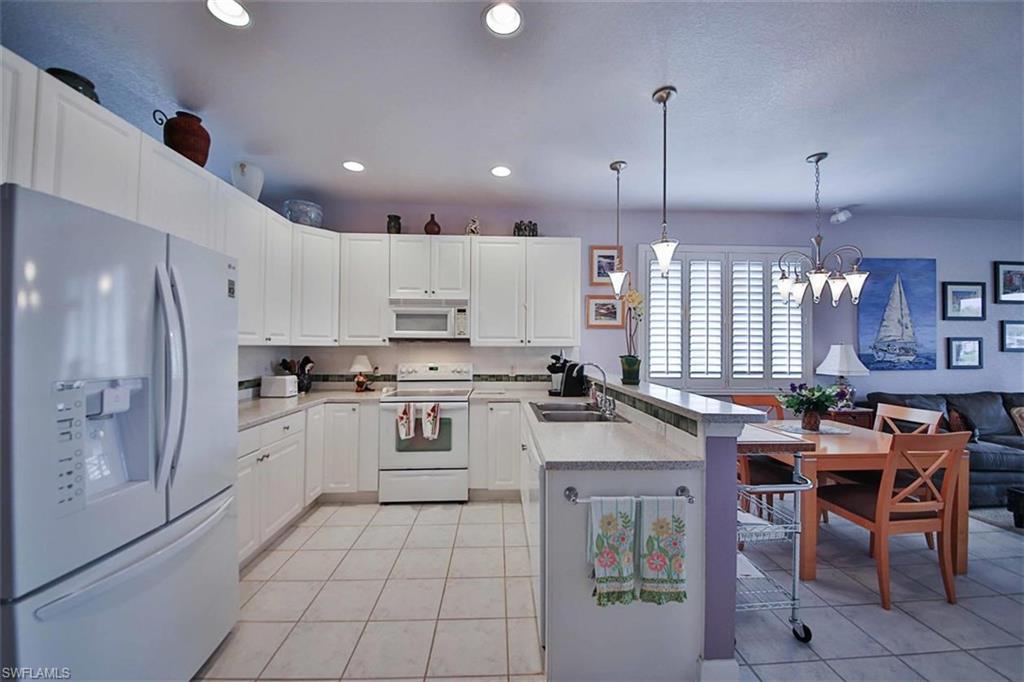 REFLECTION LAKES - Residential