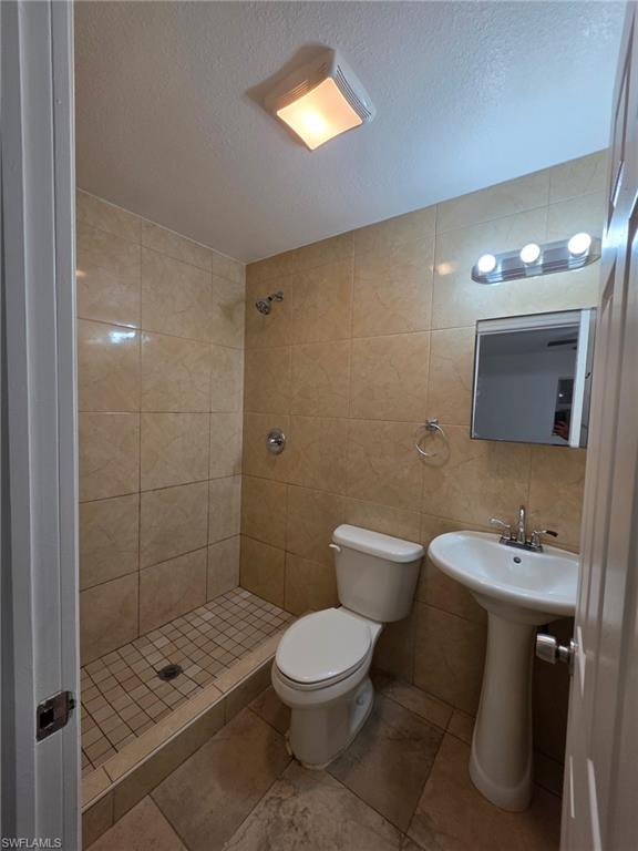 FORT MYERS - Residential Lease