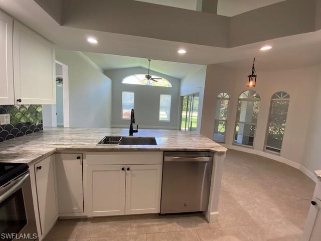 MIRROR LAKES - Residential