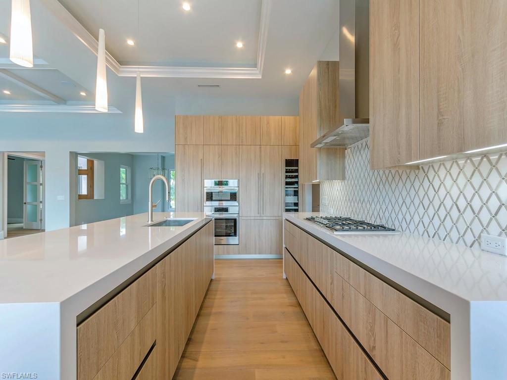 ROYAL HARBOR - Residential