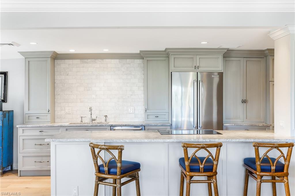 BAY TERRACE - Residential