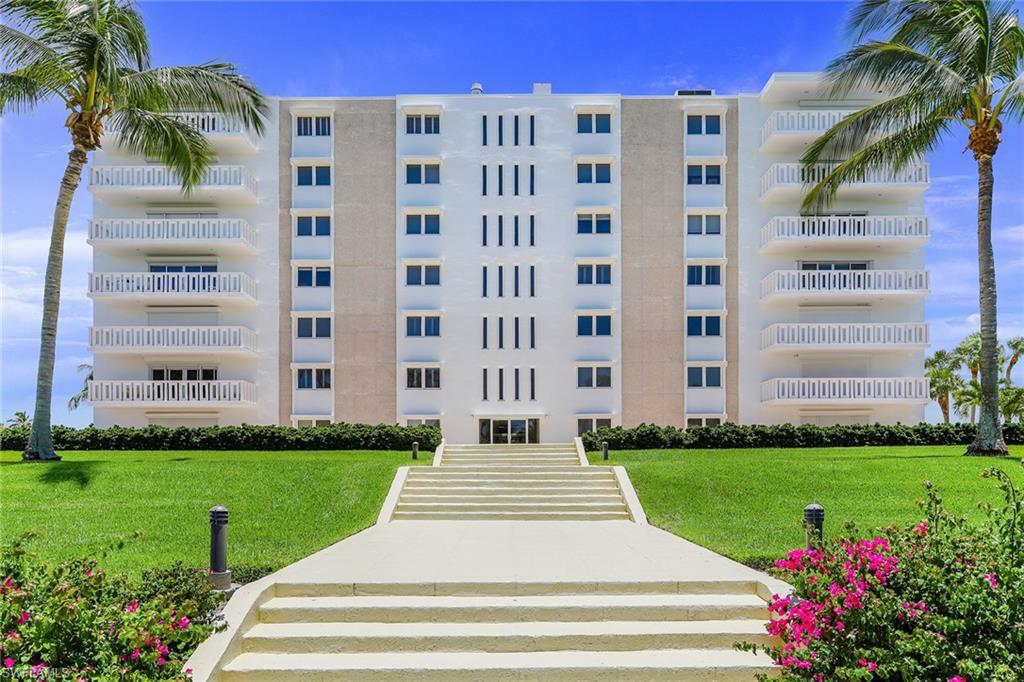 BAY TERRACE - Residential