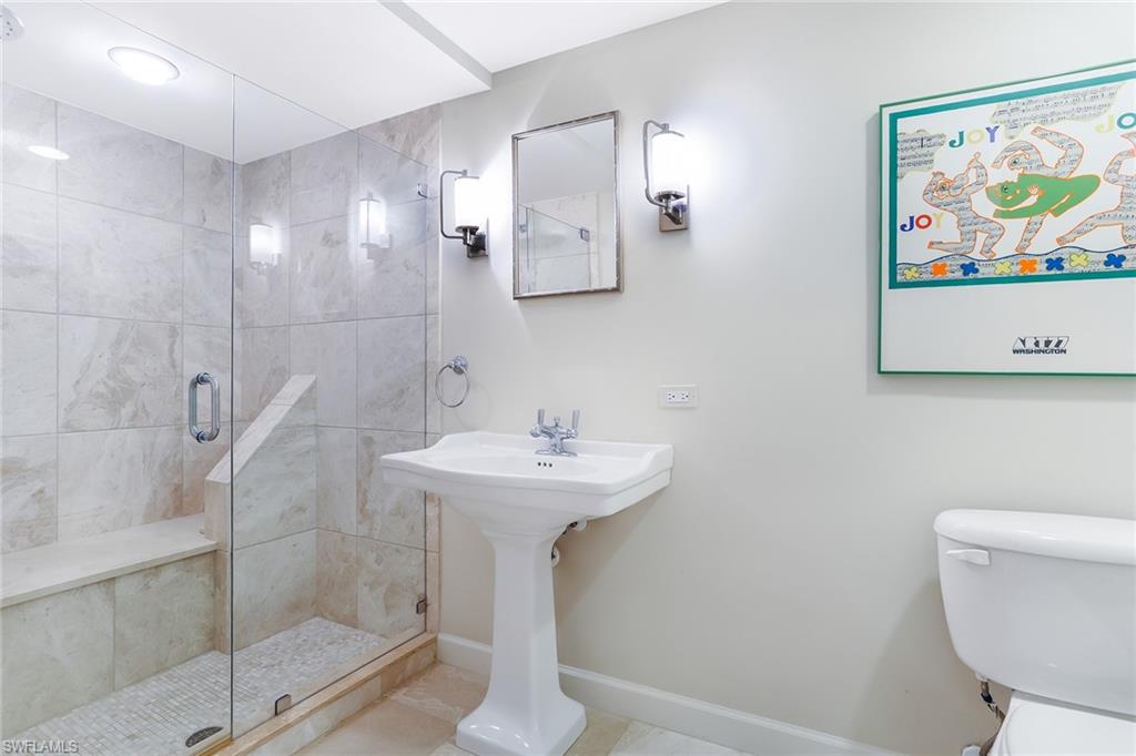 BAY TERRACE - Residential