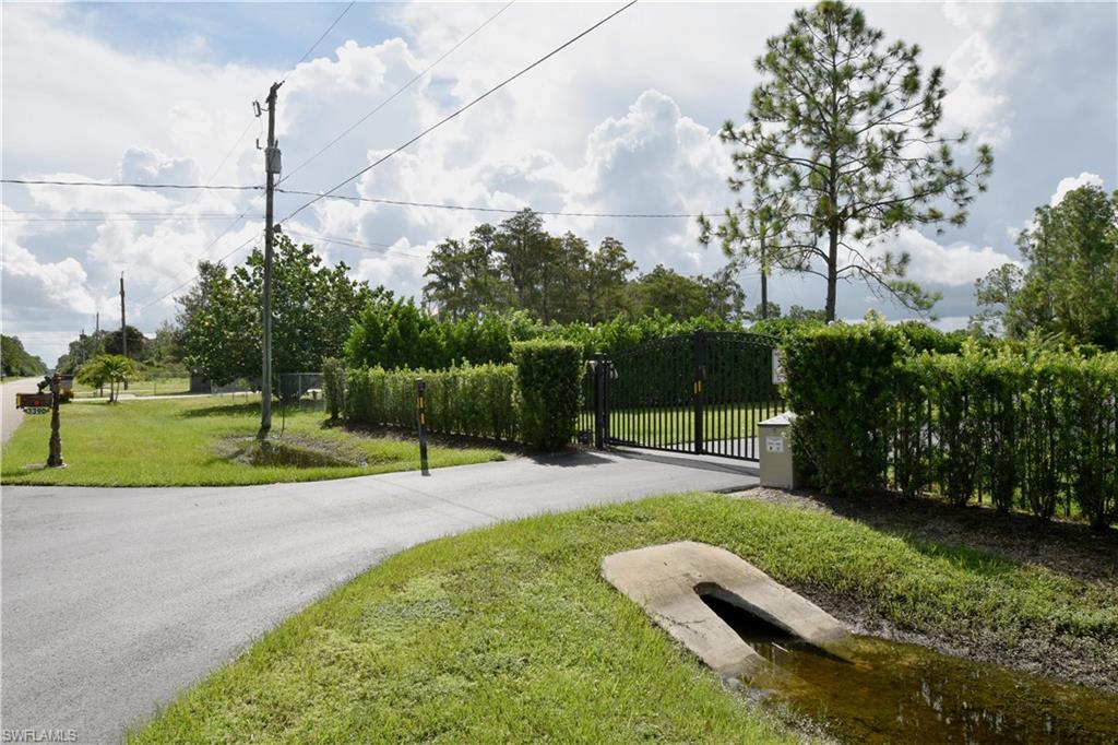 GOLDEN GATE ESTATES - Residential