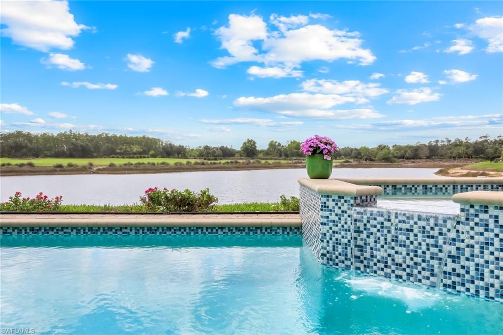 ESPLANADE - Residential