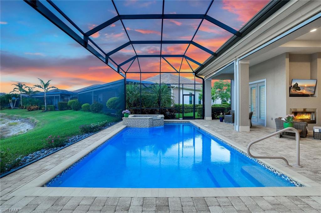 ESPLANADE - Residential