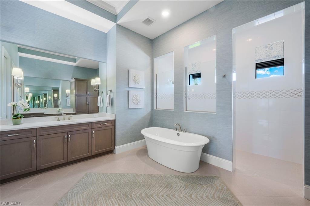 ESPLANADE - Residential