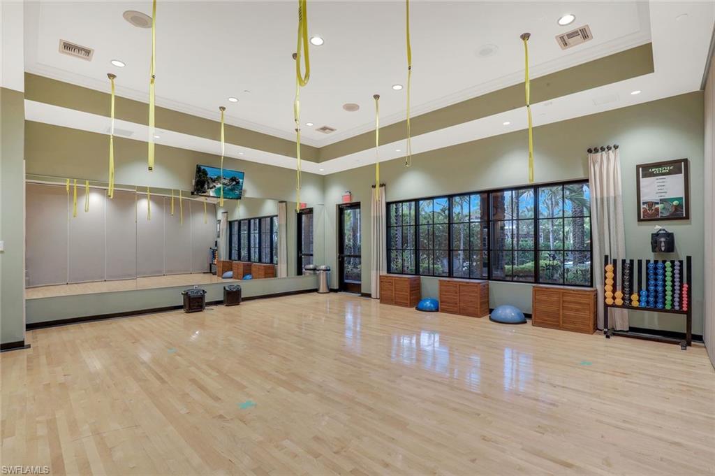 ESPLANADE - Residential