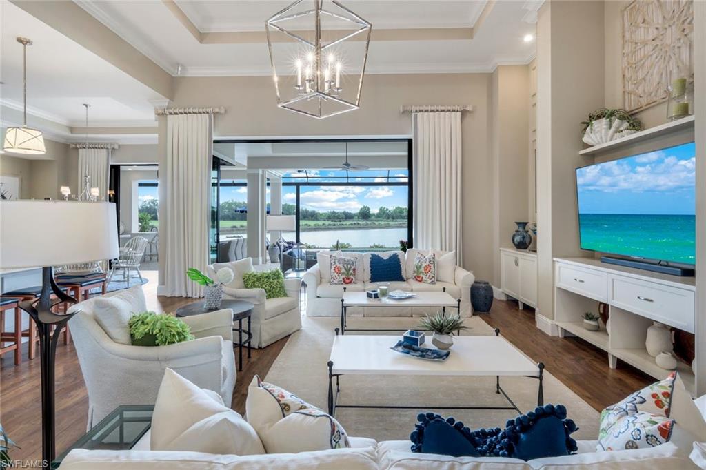 ESPLANADE - Residential